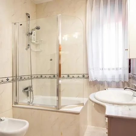 Llanes Asturias * Navés